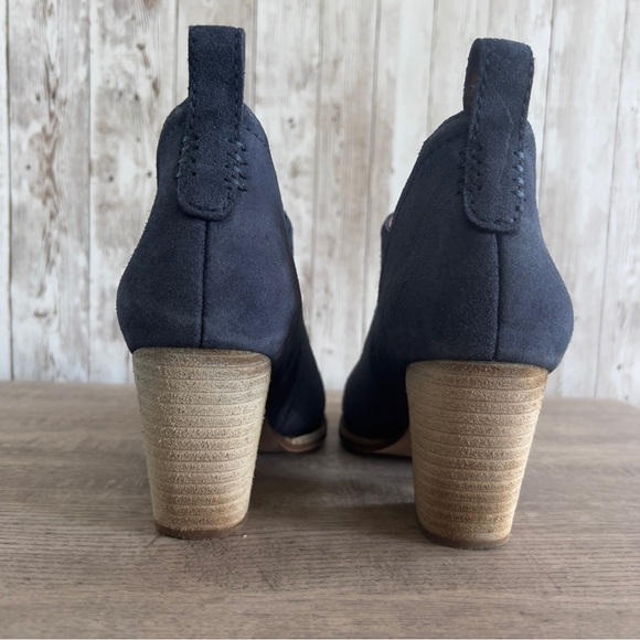 Jeffrey Campbell Women's Navy Suede Ankle Boots 7 - Picture 4 of 6